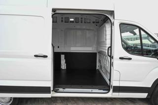 MAXUS Deliver 9 usata, con USB