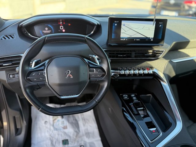 PEUGEOT 3008 usata, con Telecamera per parcheggio assistito