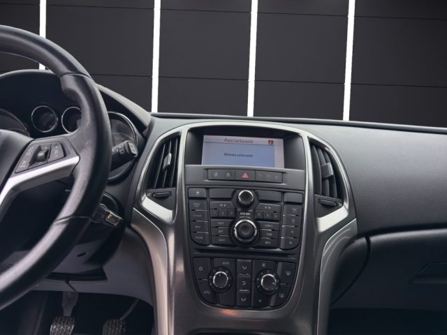 OPEL Astra usata, con Servosterzo