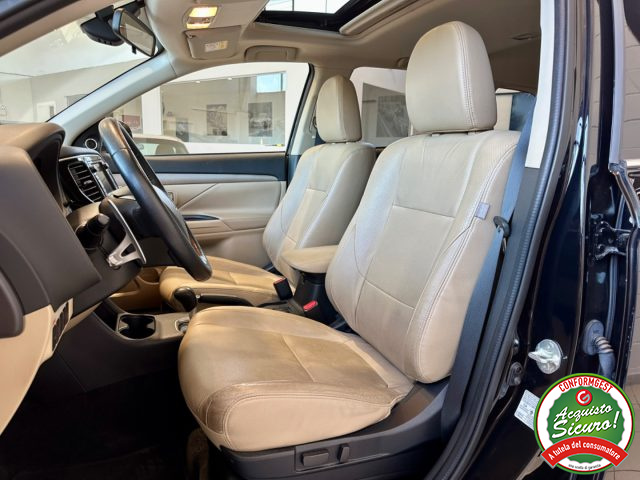 MITSUBISHI Outlander usata, con Controllo automatico clima