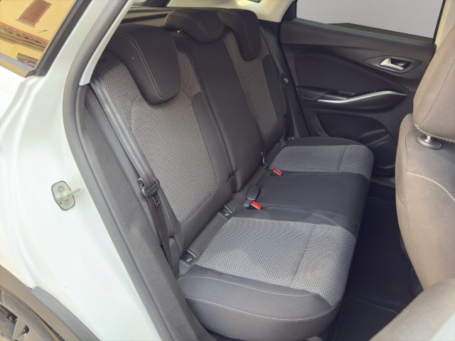 OPEL Grandland usata, con Specchietti laterali elettrici