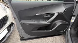 PEUGEOT 2008 usata, con Volante in pelle