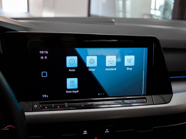 VOLKSWAGEN Golf Variant usata, con Bluetooth