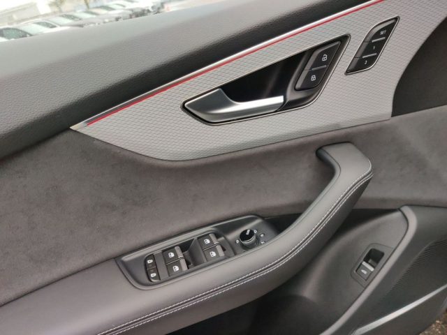 AUDI Q8 usata, con Boardcomputer