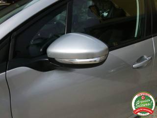 PEUGEOT 208 usata, con Isofix