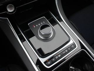 JAGUAR XE usata, con Autoradio digitale