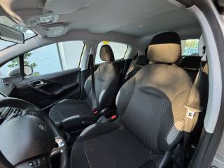 PEUGEOT 208 usata, con Bluetooth