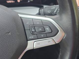 VOLKSWAGEN Golf usata, con Sensori di parcheggio anteriori
