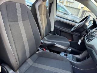 VOLKSWAGEN up! usata, con Fendinebbia