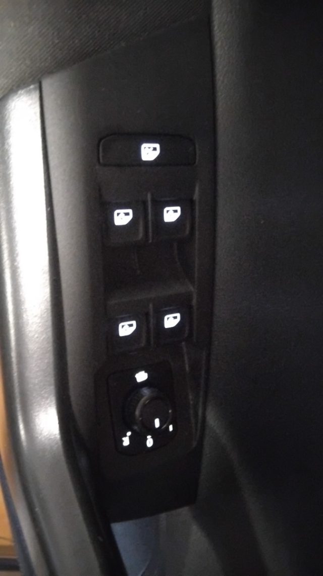 VOLKSWAGEN Polo usata, con Specchietti laterali elettrici