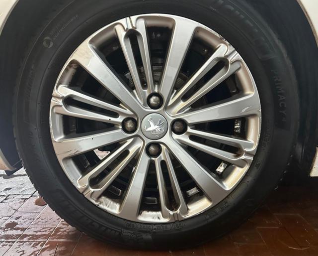 PEUGEOT 208 usata, con Airbag Passeggero
