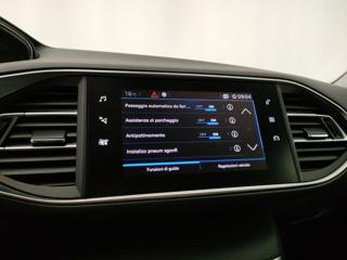 PEUGEOT 308 usata, con Park Distance Control