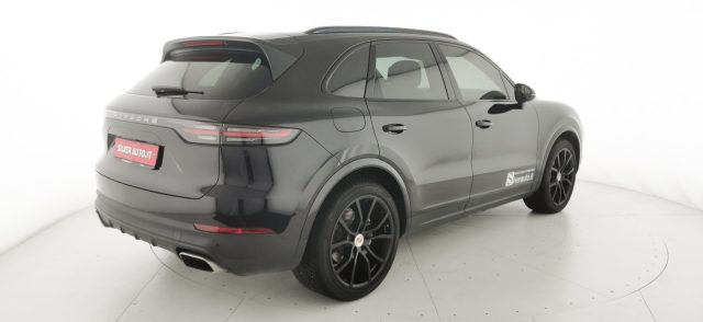 PORSCHE Cayenne usata, con Autoradio