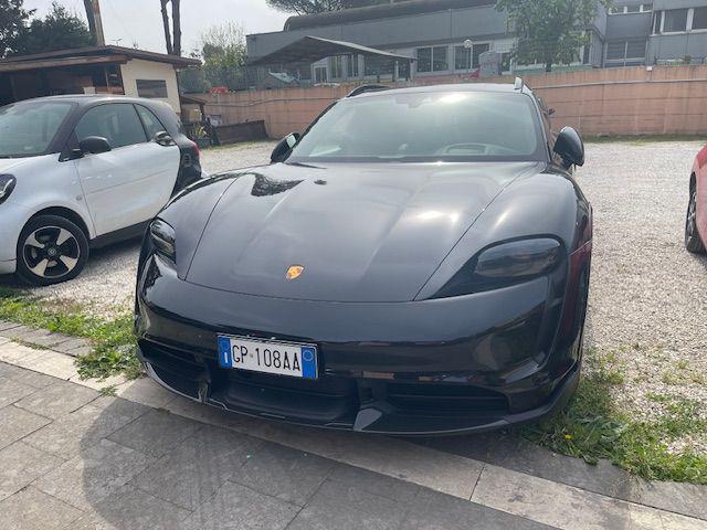 PORSCHE Taycan usata 1
