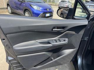 TOYOTA C-HR usata, con Controllo automatico clima