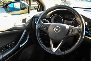 OPEL Astra usata, con USB