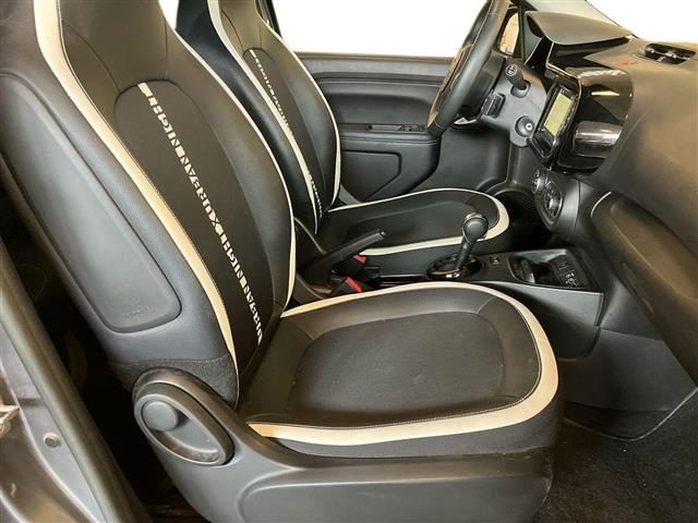 RENAULT Twingo usata, con Controllo automatico clima