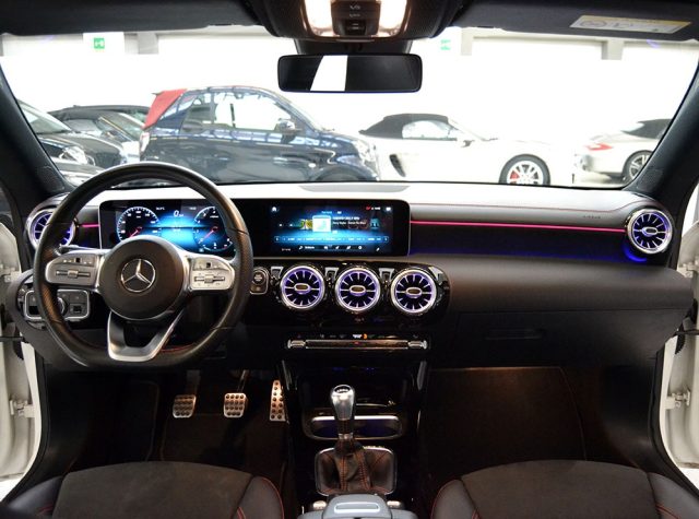 MERCEDES-BENZ CLA 200 usata, con Autoradio