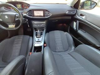 PEUGEOT 308 usata, con Sedile posteriore sdoppiato