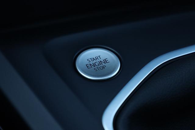 VOLKSWAGEN Golf usata, con Bluetooth