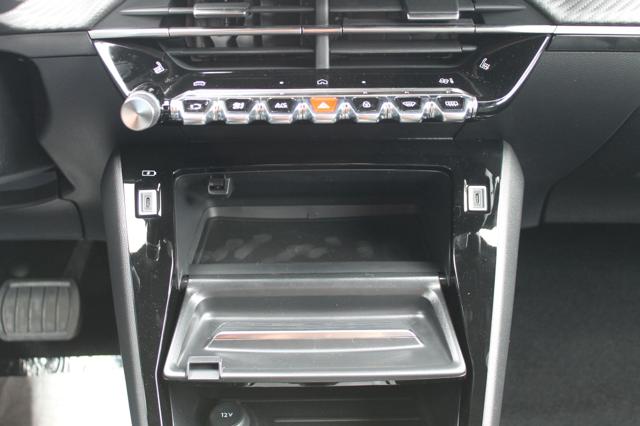 PEUGEOT 2008 usata, con Fari LED