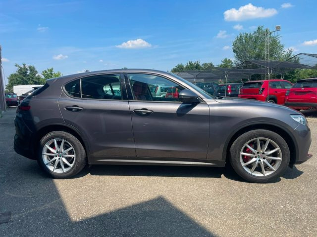 ALFA ROMEO Stelvio usata, con Cerchi in lega