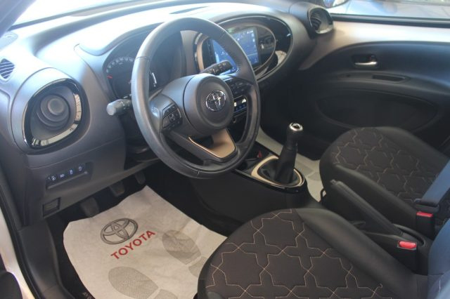 TOYOTA Aygo X usata, con Sistema di navigazione