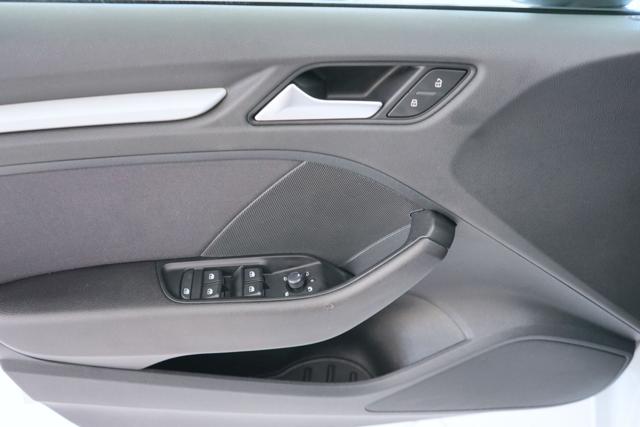 AUDI A3 usata, con Sensori di parcheggio posteriori