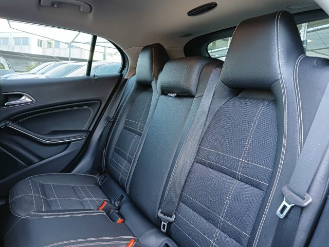MERCEDES-BENZ GLA 200 usata, con Climatizzatore
