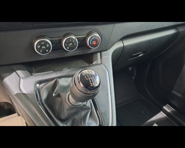 RENAULT Kangoo usata, con USB