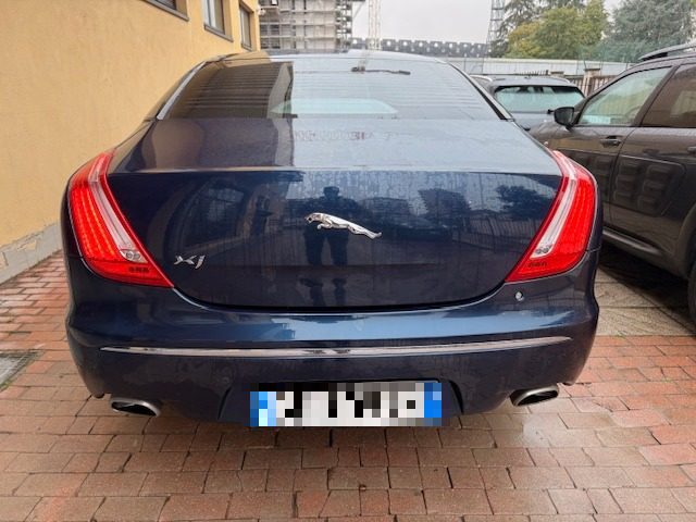 JAGUAR XJ usata, con Autoradio