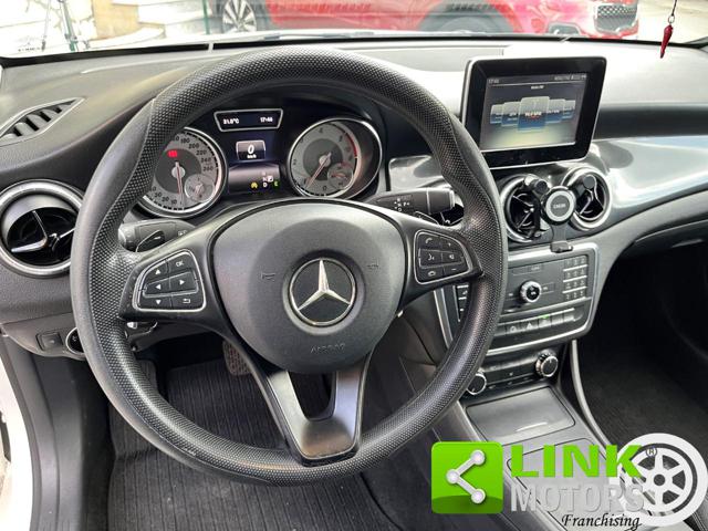 MERCEDES-BENZ CLA 180 usata, con Chiusura centralizzata