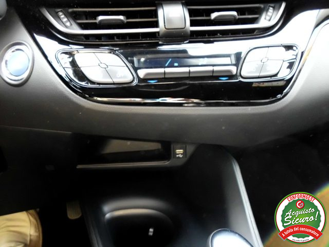 TOYOTA C-HR usata, con Volante in pelle