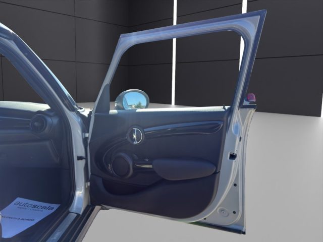 MINI Cooper usata, con Touch screen