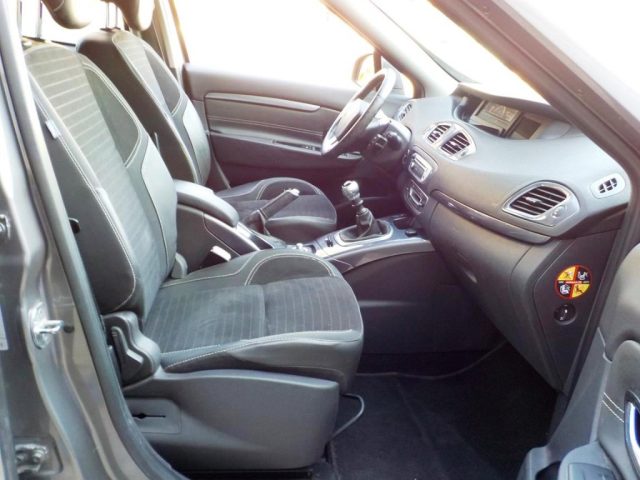 RENAULT Scenic usata, con MP3