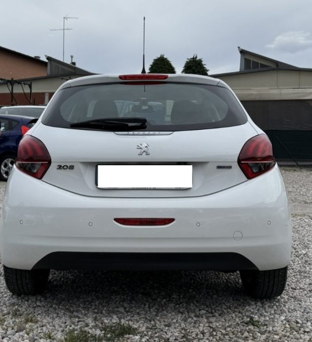 PEUGEOT 208 usata, con Autoradio