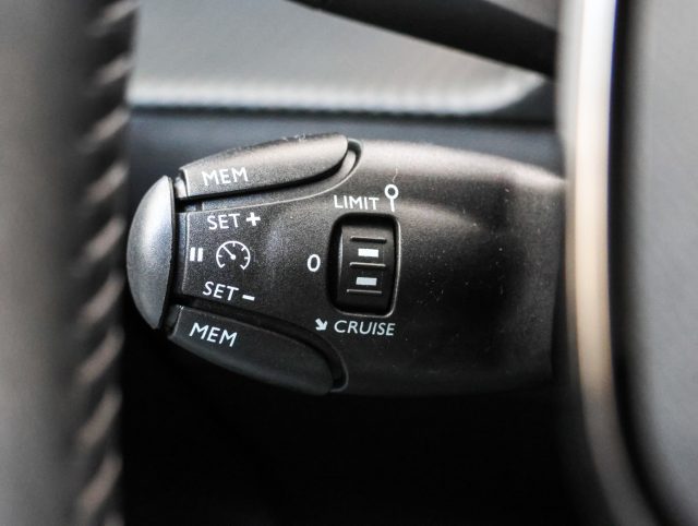 PEUGEOT 208 usata, con Isofix