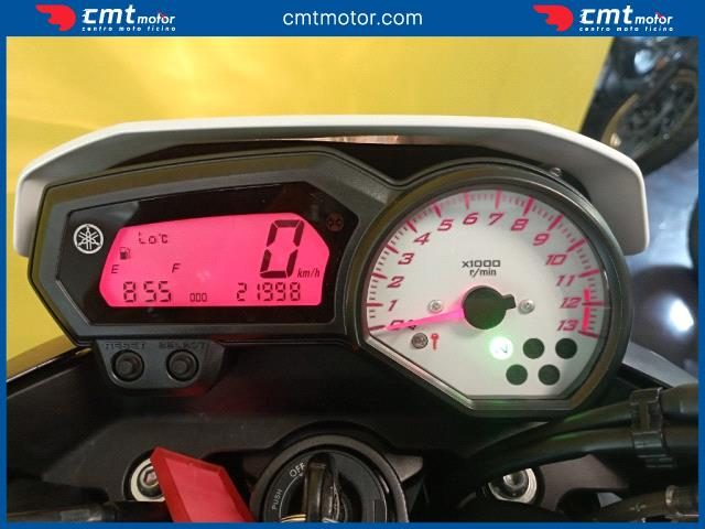 YAMAHA FZ8 usata 4