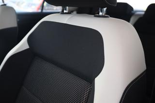 VOLKSWAGEN T-Roc usata, con Autoradio