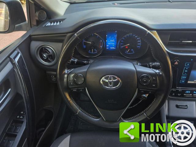 TOYOTA Auris usata, con Sedile posteriore sdoppiato