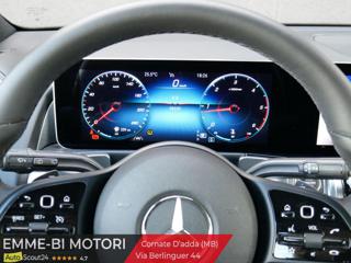 MERCEDES-BENZ GLB 200 usata, con Leve al volante