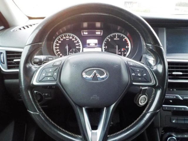 INFINITI Q30 usata 57