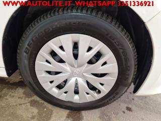 TOYOTA Yaris usata, con USB