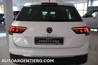VOLKSWAGEN Tiguan usata, con Autoradio