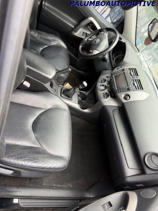 TOYOTA RAV 4 MY23 usata, con Autoradio