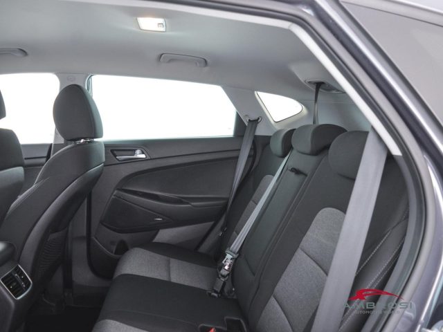 HYUNDAI Tucson usata 9
