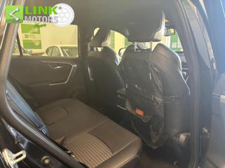 TOYOTA RAV 4 MY23 usata, con Bracciolo