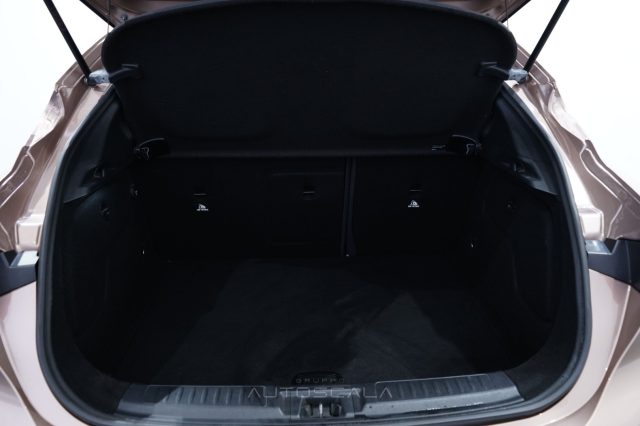 INFINITI Q30 usata 34
