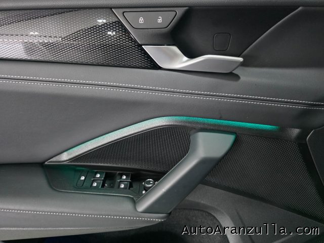 VOLKSWAGEN Tiguan usata, con USB