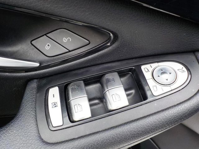 MERCEDES-BENZ C 180 usata 54
